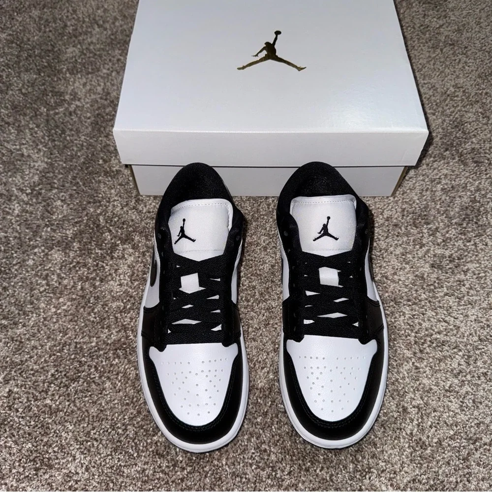 New Size 5.5 Nike Air Jordan 1 Low Sneakers Black White